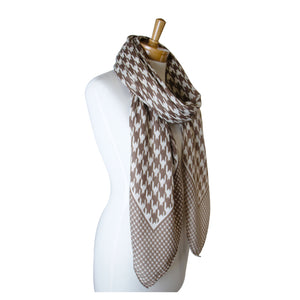 Taylor Hill Brown: Houndstooth Scarf