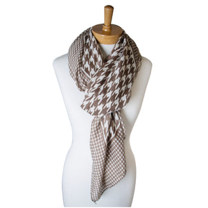 Taylor Hill Brown: Houndstooth Scarf